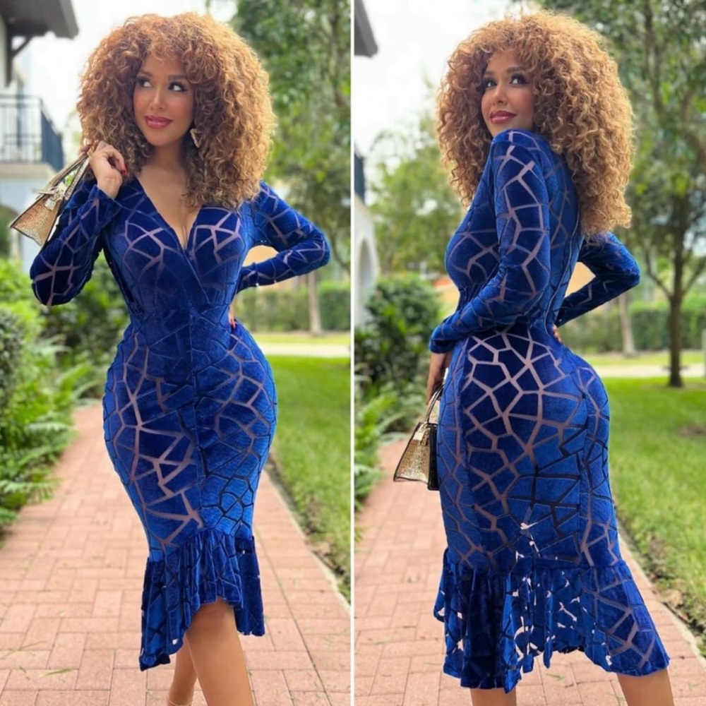 Elegant Blue Geometric Dress